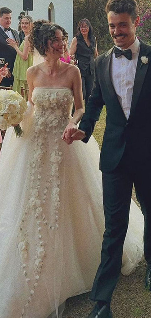 Sexy White Sweetheart Sleeveless A-Line Lace Long Wedding Dresses With Trailing,WD0553