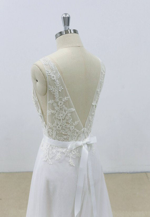 Popular A-line V-neck lace top tulle backless simple Wedding Dresses with train, WD0365