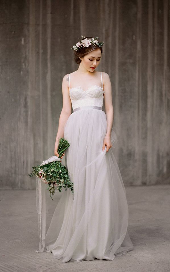 Floor-length Spaghetti Straps Lace Top Tulle Cheap Simple Wedding Dresses, WD0369