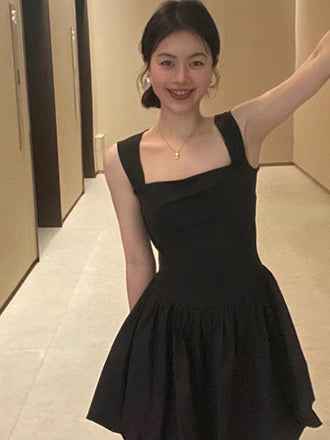 Elegant Square Sleeveless A-line Satin Black Homecoming Dresses For Party Online, HD0986