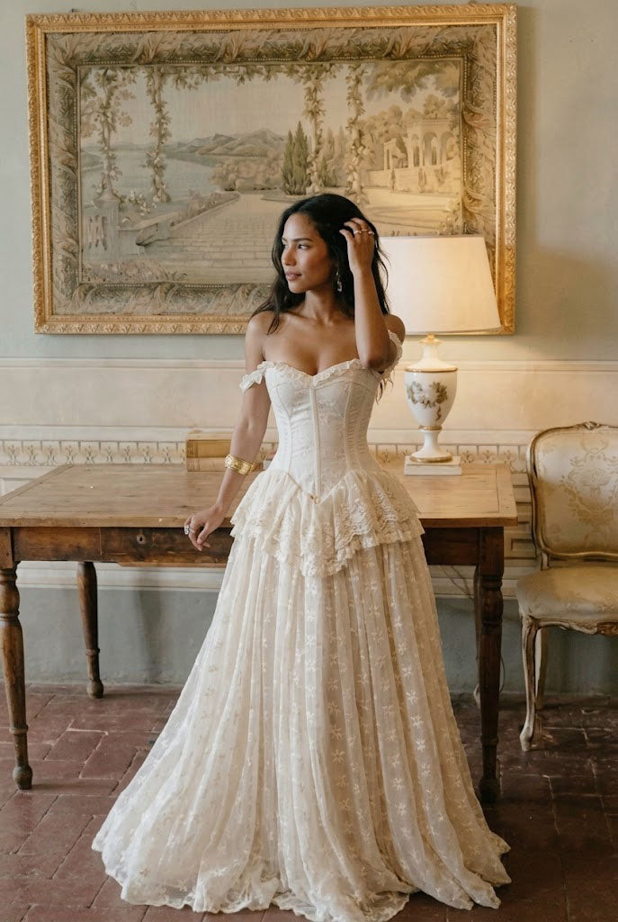Elegant Off-Shoulder Corset Wedding Dresses Unique Lace A-Line Floor-Length Gown,WD0622