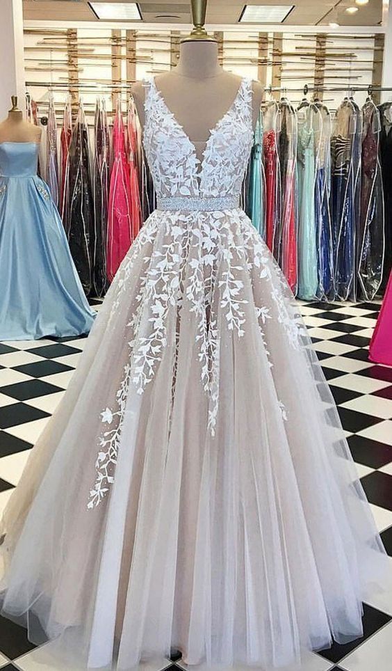 Charming A-line Floor-length V-neck White Lace Appliques Tulle Prom Dresses, PD0564